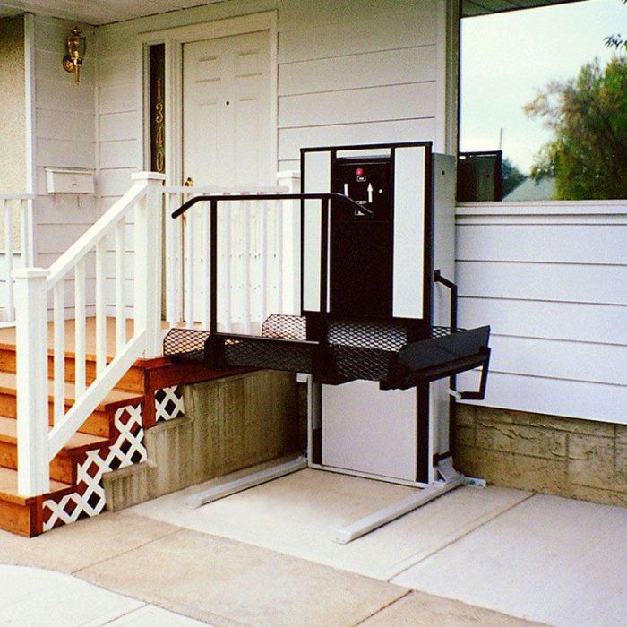 Freedom 28inch Wheelchair Lift for Residential Straight platform